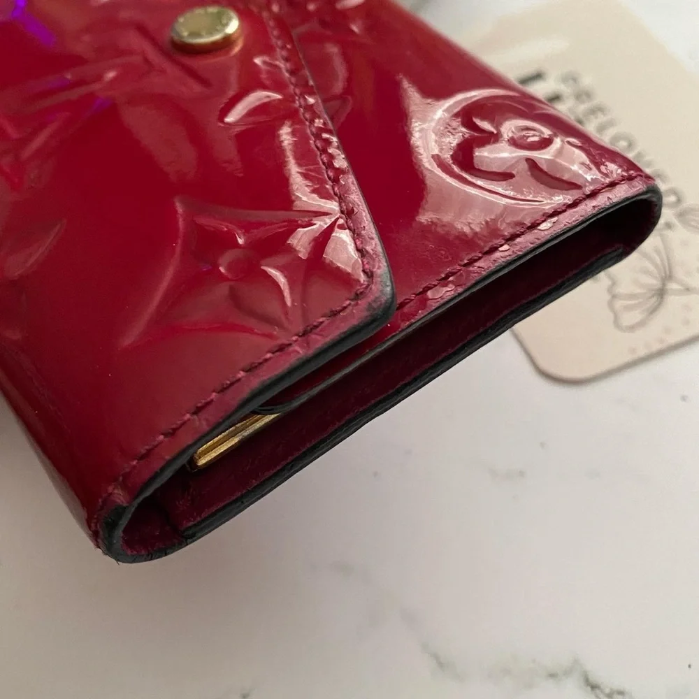 ❌SOLD❌ Louis Vuitton 6 Key Holder - Vernis Leather (Fuchsia/Red?) - Picture 8 of 9